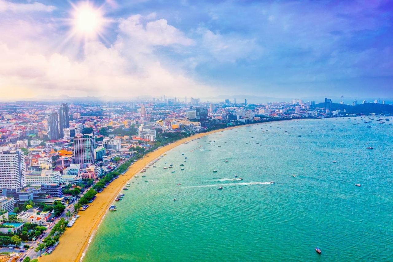 By Dee @Jomtien Hotel Pattaya Bagian luar foto