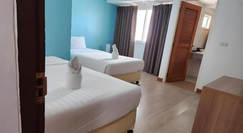 By Dee @Jomtien Hotel Pattaya Bagian luar foto